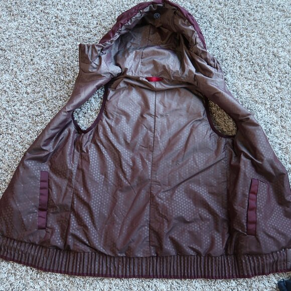Lululemon Women Size 4 Chilly Chill Reversible Hooded Vest Goose Down Waterproof - Picture 6 of 10
